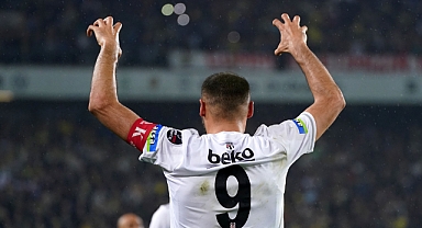 Cenk Tosun, Galatasaray'a karşı seri peşinde