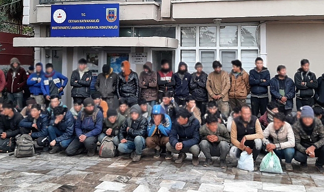 Ceyhan'da çok sayıda kaçak göçmen yakalandı