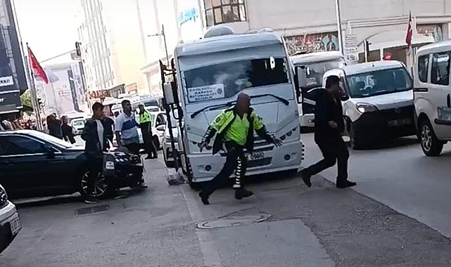 Dolmuşta inip kaçan şüphelinin üzerinde eroin çıktı