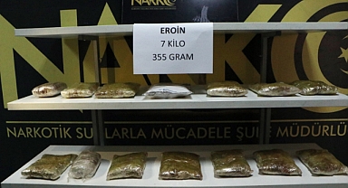 Durdurulan otomobilde 7 kilo 355 gram eroin ele geçirildi