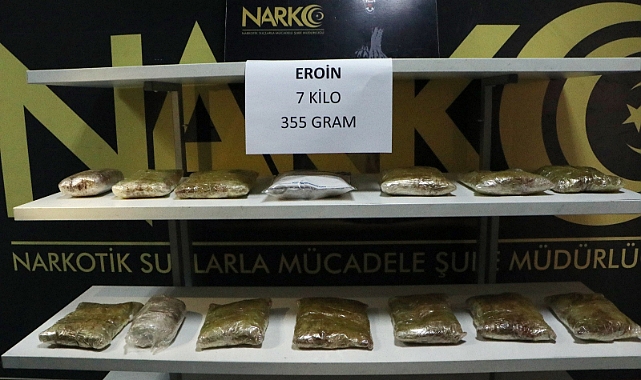 Durdurulan otomobilde 7 kilo 355 gram eroin ele geçirildi