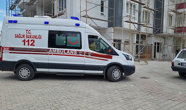 Emekli polis akrabasını ve karısını vurdu