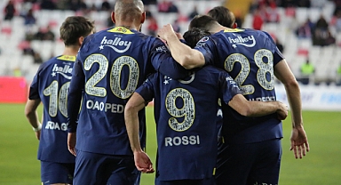 Fenerbahçe yenilmezlik serisi 9 maça çıktı