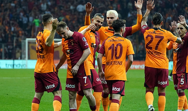 Galatasaray 5 hafta İstanbul'dan çıkmayacak