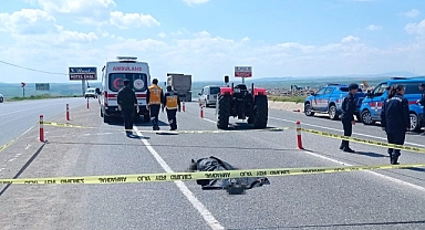 İki aracın arasında sıkışan genç hayatını kaybetti