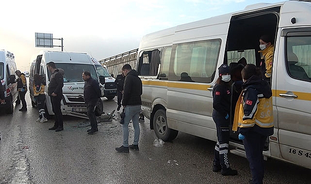 İşçileri taşıyan 3 servis aracı çarpıştı çok sayıda yaralı var