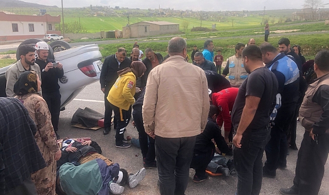 Karaköprü'de feci trafik kazası; 4 yaralı