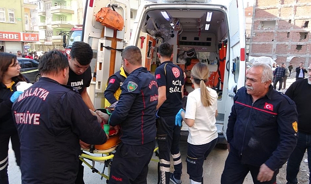 Malatya'da 5 katlı bina çöktü
