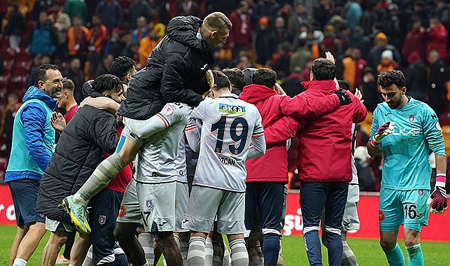 Medipol Başakşehir 3. kez Ziraat Türkiye Kupası’nda yarı finalde