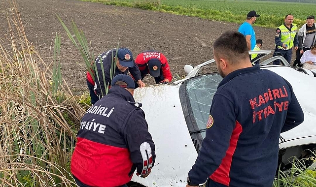 Osmaniye’de otomobil şarampole devrildi!