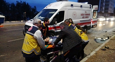 Otomobil kamyonete çarptı: 1 ölü, 3 yaralı