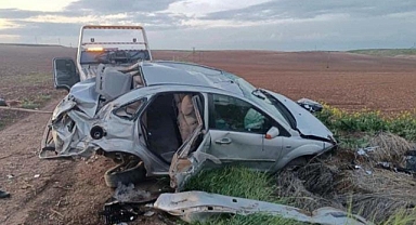 Otomobil tarlaya uçtu: 5 yaralı
