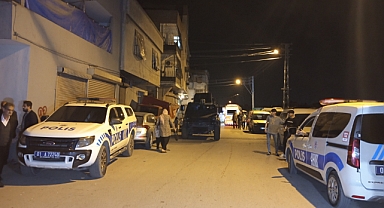 Pompalı tüfekle oynayan çocuk arkadaşını vurdu