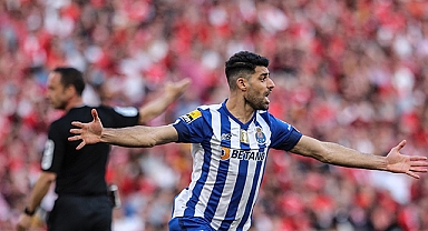 Porto deplasmanda Benfica’yı devirdi