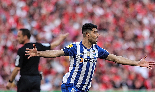 Porto deplasmanda Benfica’yı devirdi