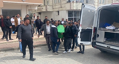 Psikolojisi bozulan baba önce kızına sonra kendine sıktı