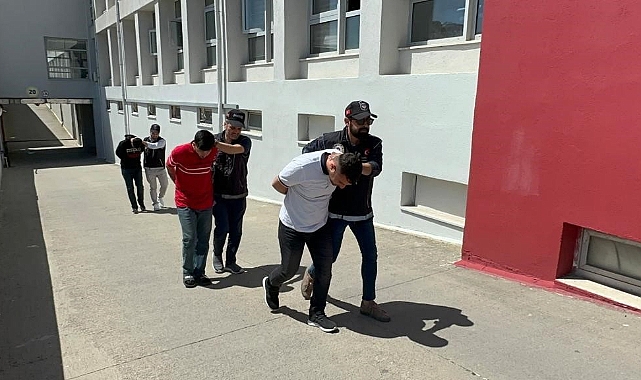 Sigara paketinde uyuşturucu ele geçirildi: 2 tutuklama