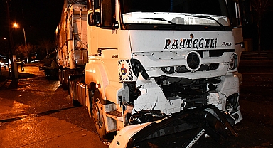 Siverek'te tır otomobile çarptı: 1 yaralı