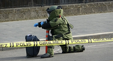 Şüpheli valiz fünyeyle patlatıldı