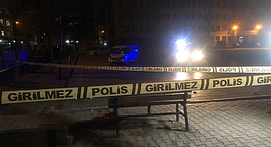 Tartıştığı şahıslar tarafından bıçaklanarak öldürüldü