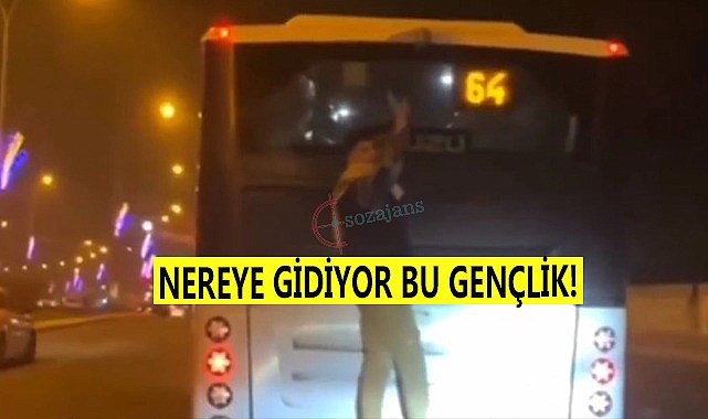 Trafikte pes dedirten görüntü