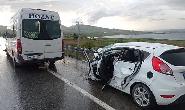 Zincirleme trafik kazası: 1 ölü, 4 yaralı