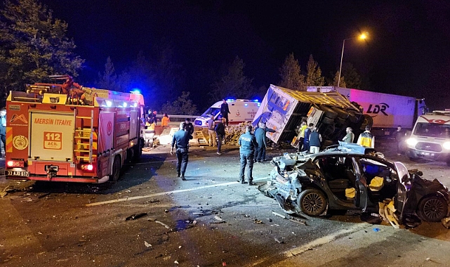 12 araç birbirine girdi: Ölü ve yaralılar var