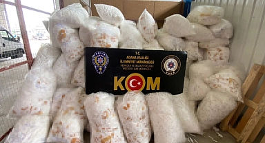 Adana'da yüklü miktarda makaron bulundu