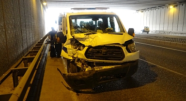 Akaryakıt tankeri ile kamyonet kazaya karıştı