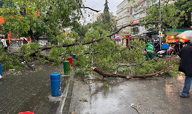 Ankara’da şiddetli yağış hayatı olumsuz etkiledi