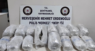 Antep'te durdurulan araçta kilolarca esrar çıktı