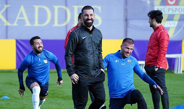 Arda Turan'a "Türk Futboluna Katkı" ödülü