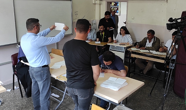 Bakan Bozdağ’ın oy kullandığı sandığın sayımı tamamlandı