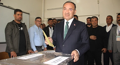 Bakan Bozdağ oyunu Urfa’da kullandı