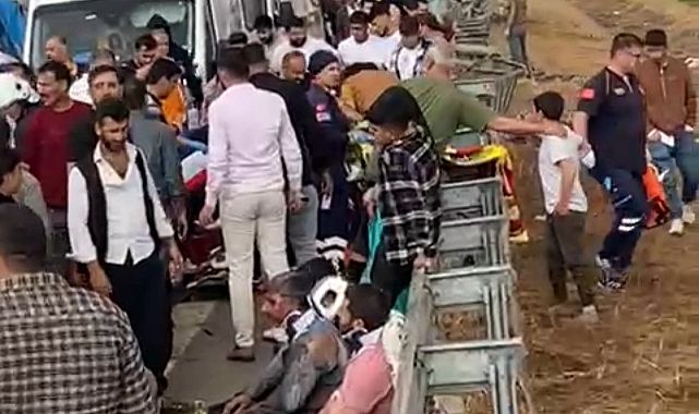 Gaziantep'te feci kaza! 2 ölü, 20 yaralı