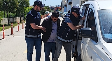Göçmen kaçakçılığı yapan iki kişi yakalandı