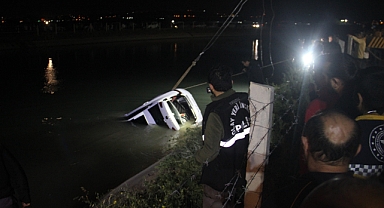 Haliliye'de araç sulama kanalına düştü! Ölü ve yaralılar var