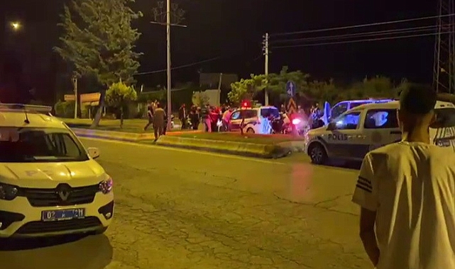 İki grup arasında yol verme kavgası