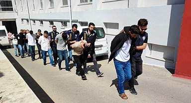 İnternet üzerinden dolandırıcılık yapan şahıslar yakalandı