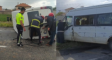 İşçi servisi ile öğrenci servisi çarpıştı