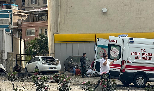 Kamyon, araçların arasına daldı