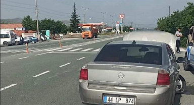 Malatya’da otomobil bariyere çarptı