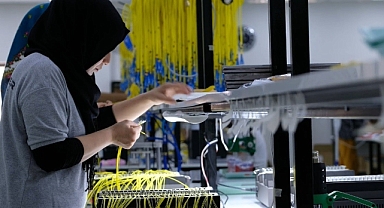 Martta ücretli çalışan sayısı yıllık bazda arttı