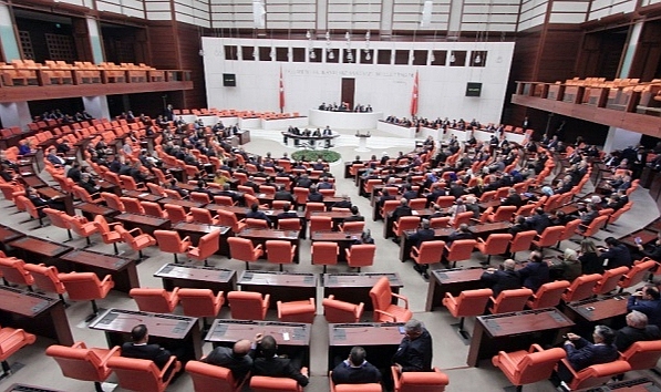 Meclise giren ünlü isimler