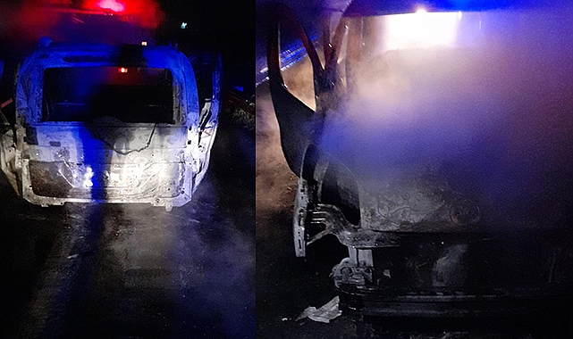 Mersin'de hafif ticari araç alev aldı