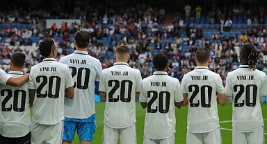 Real Madrid'in farklı branşlardan Vinicius Jr.'a destek