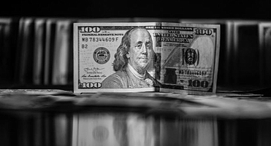 Resmi rezerv varlıkları geriledi