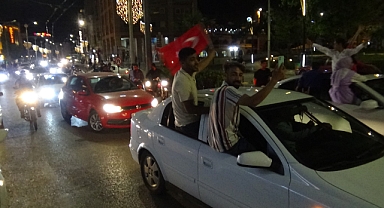 Şanlıurfa'da seçim kutlaması