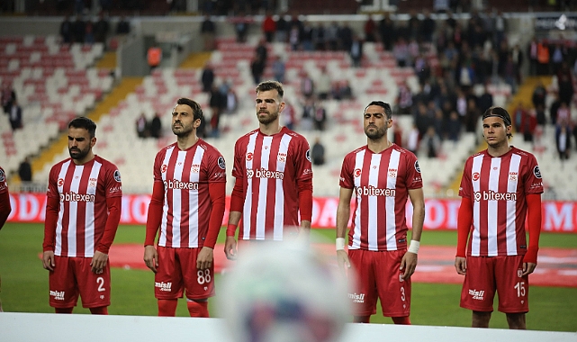 Sivasspor’da 38 günlük galibiyet hasreti sona erdi