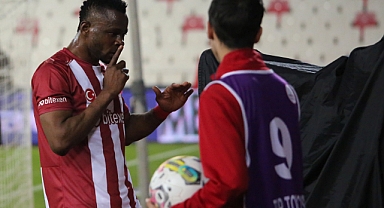 Sivasspor’da Leke James gol sayısını 4’e çıkardı